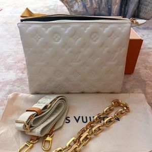 BRAND NEW Louis Vuitton Coussins PM Bag in Cream